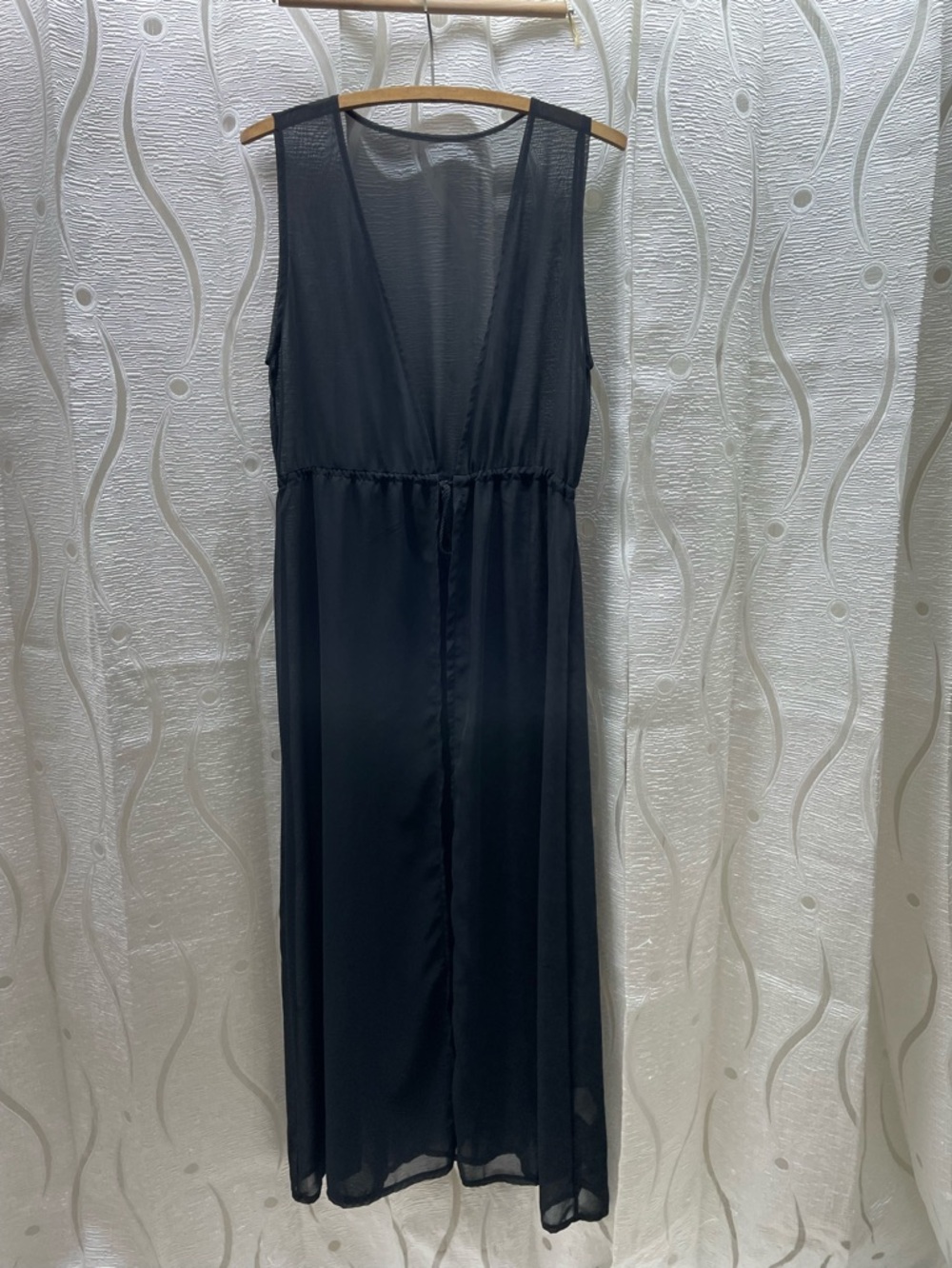 Black Sleeveless V-Neck Maxi Dress